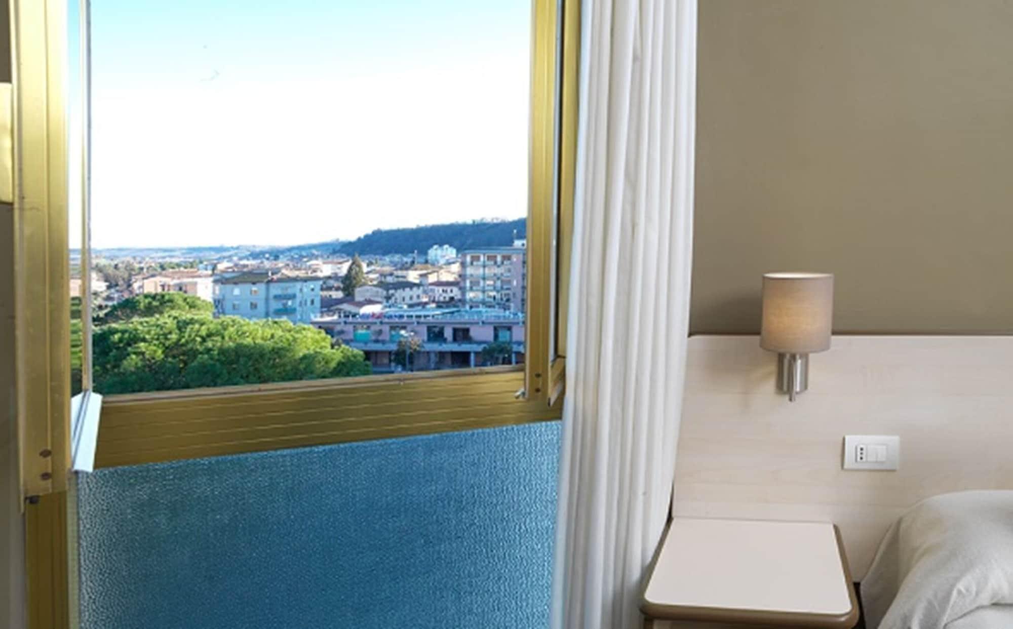 Hotel Ristorante Alcide Poggibonsi Luaran gambar