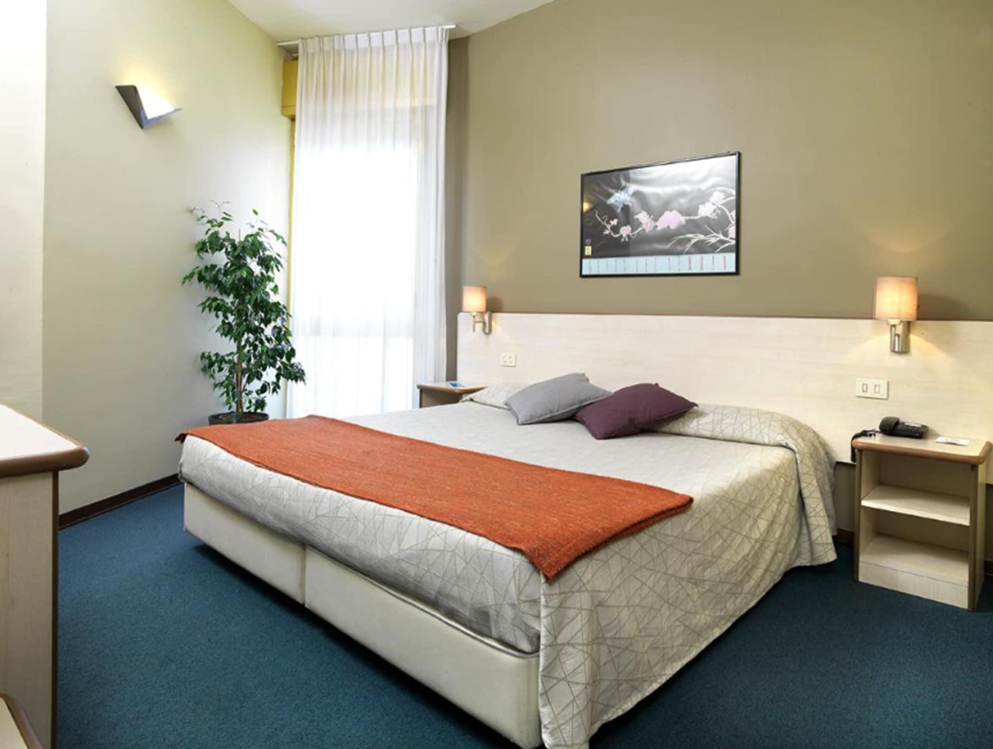Hotel Ristorante Alcide Poggibonsi Luaran gambar