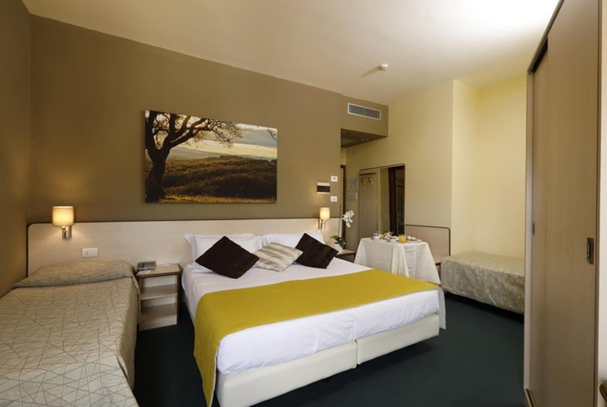 Hotel Ristorante Alcide Poggibonsi Luaran gambar