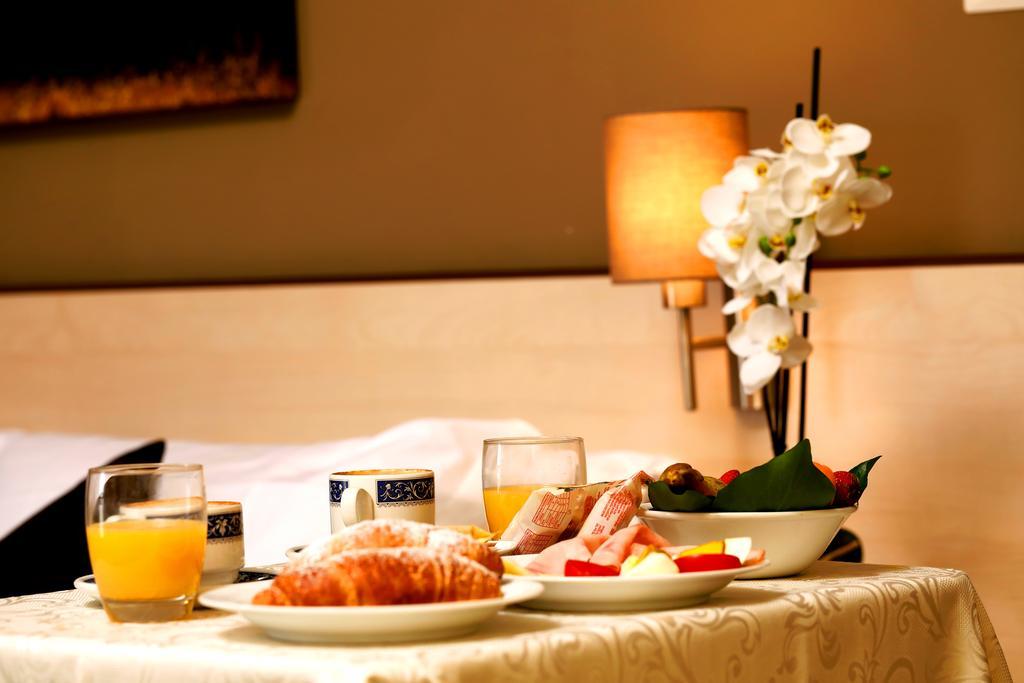 Hotel Ristorante Alcide Poggibonsi Luaran gambar