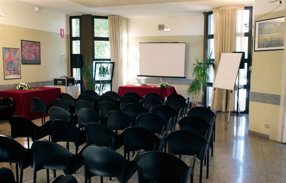 Hotel Ristorante Alcide Poggibonsi Luaran gambar
