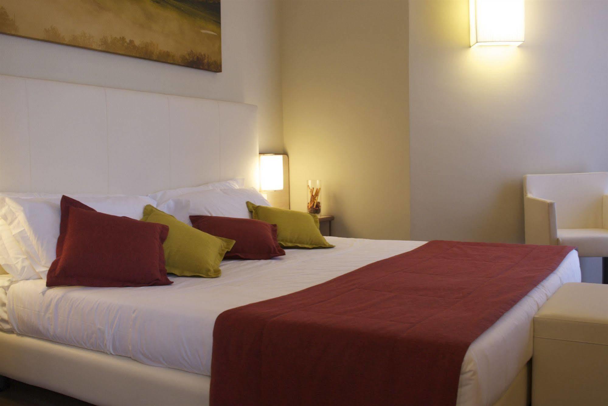 Hotel Ristorante Alcide Poggibonsi Luaran gambar