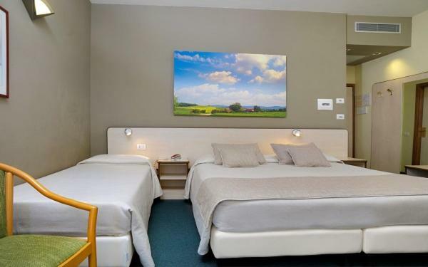 Hotel Ristorante Alcide Poggibonsi Luaran gambar